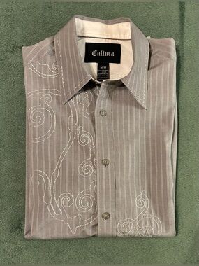 Men's Cultura Gray Pinstripe Embroidered Button-Up Shirt, Size: M. (6334)